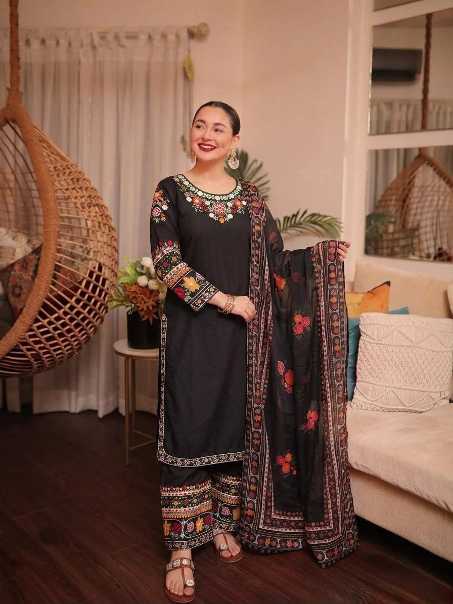 SR - 1716 WOMEN ETHNIC WEAR PAKISTANI SUIT