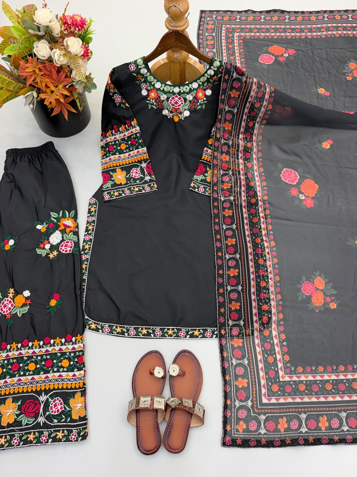 SR - 1716 WOMEN ETHNIC WEAR PAKISTANI SUIT