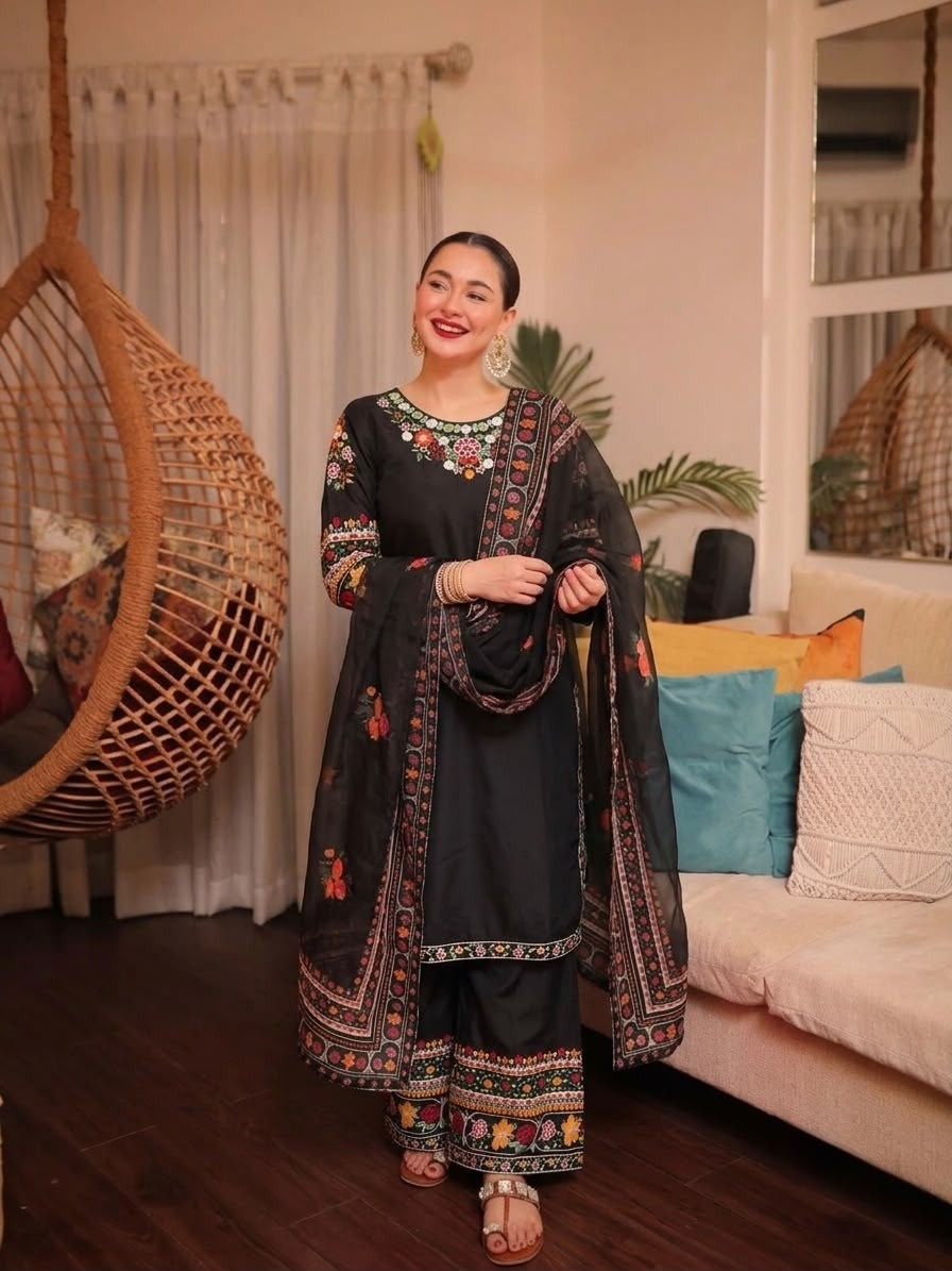 SR - 1716 WOMEN ETHNIC WEAR PAKISTANI SUIT