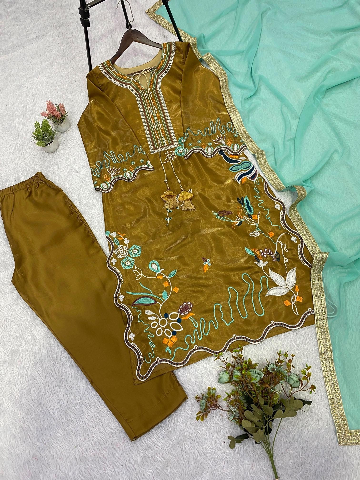 CODE :- LG-2120 GLASS ROMAN EMBROIDERY WORK IN PAKISTANI SUIT COLLECTION 