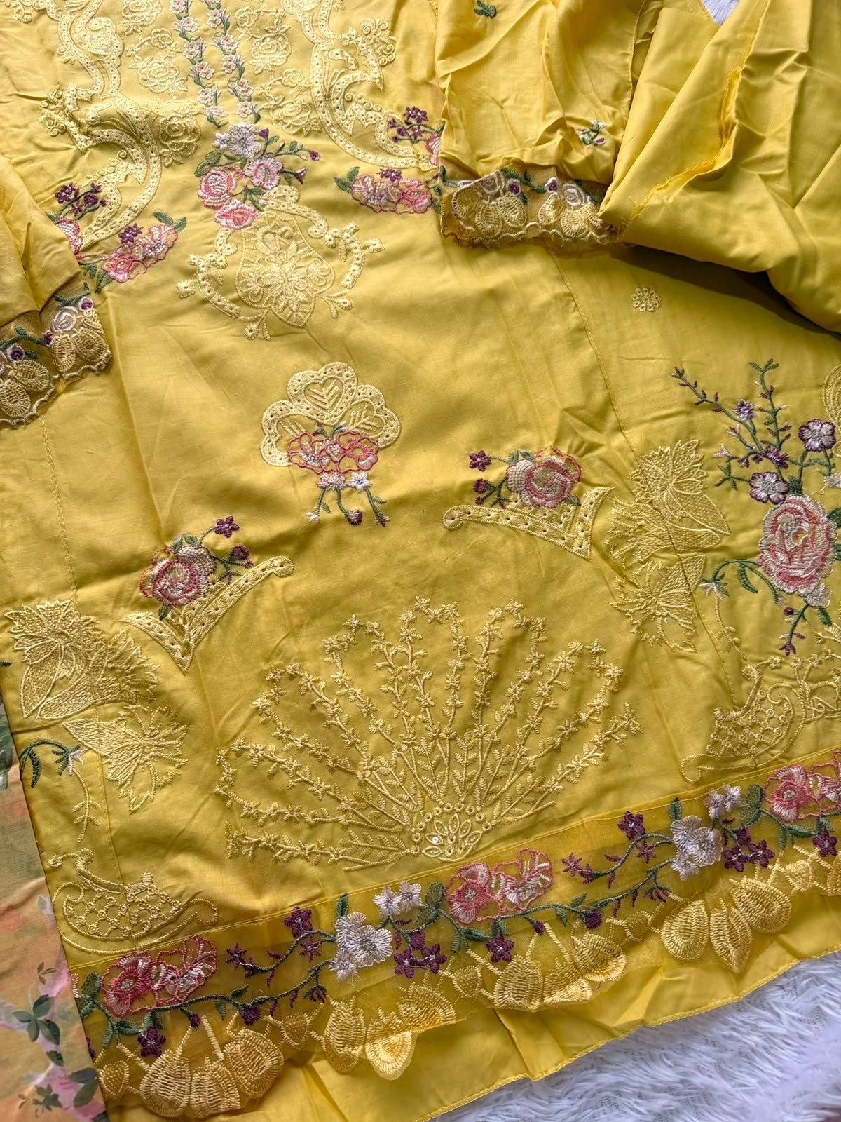 D NO :- 2026 A B CAMBRIC COTTON WITH HEAVY EMBROIDERY WORK IN PAKISTANI SUIT BY MEHBOOB TEX 
