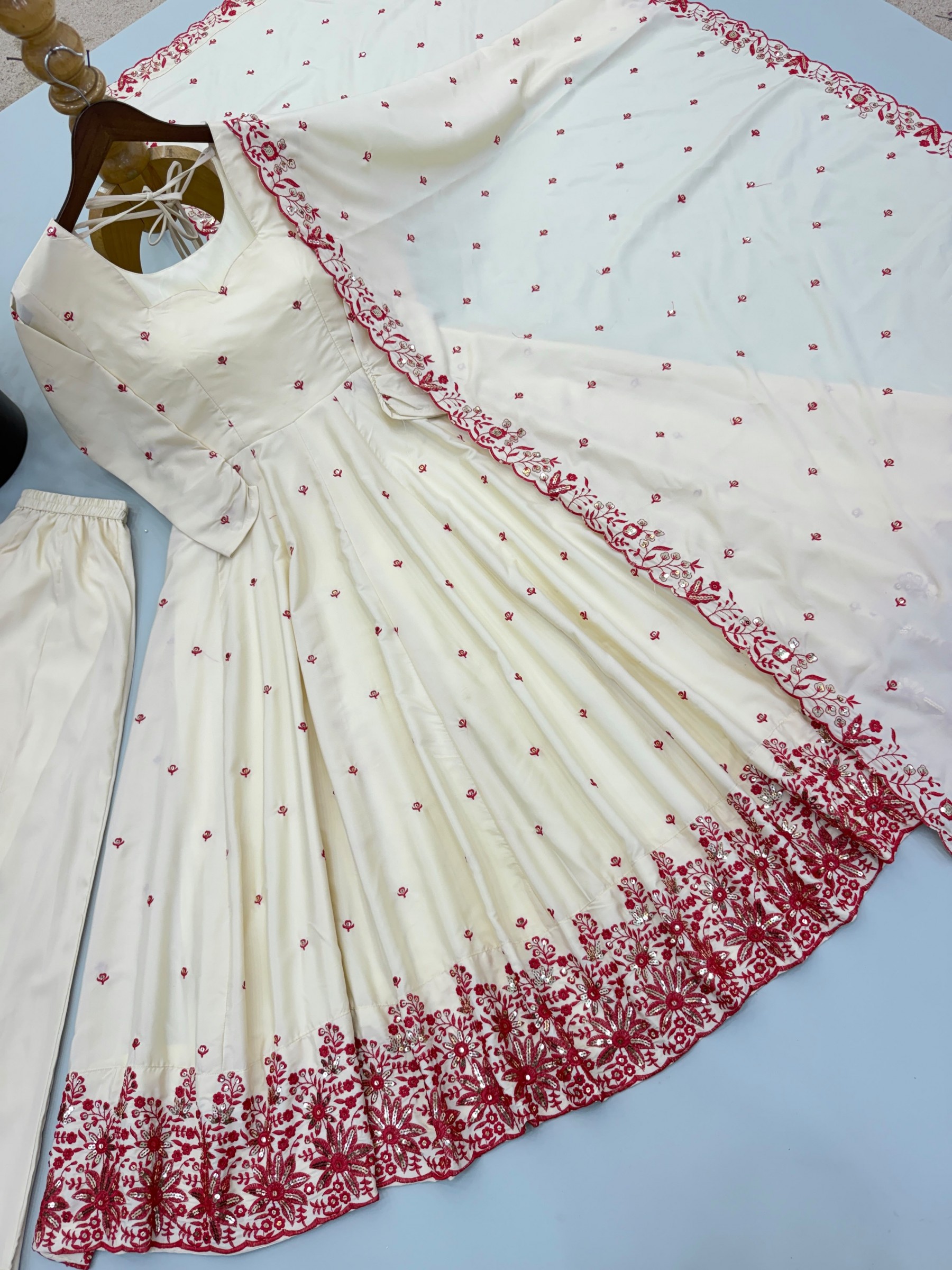 SRK-5360 - DIAMOND SILK WITH EMBROIDERY WORK BY NAIRA SUIT AND KURTI 