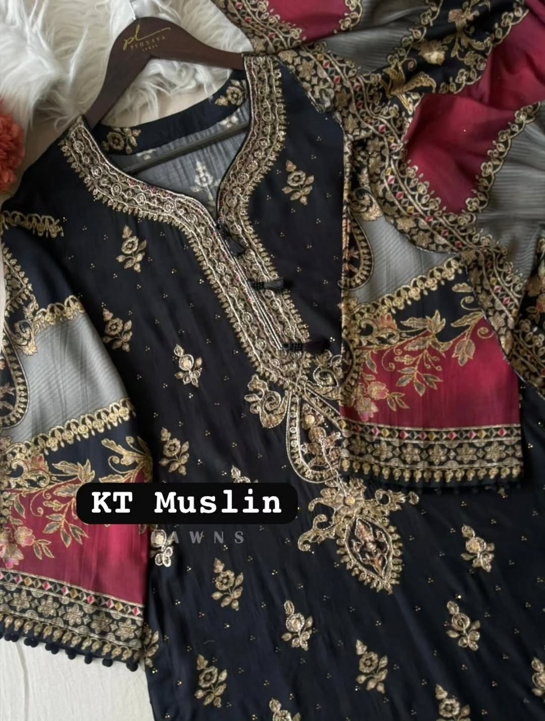 Pure Viscose Maslin Digital Print Aari Diamond Work Suit Set – KT-319 Pakistani Suit Single Wholesale Price 