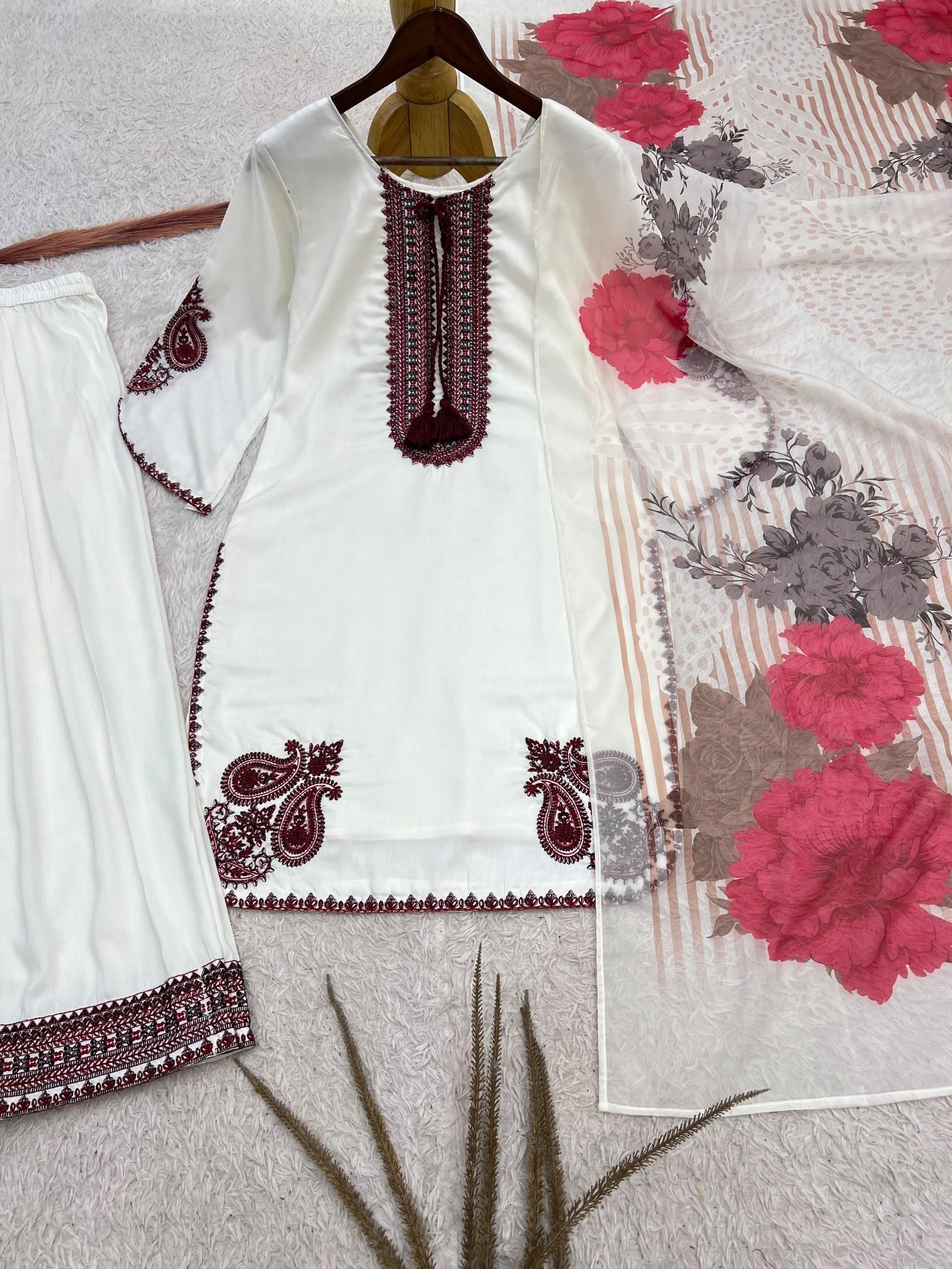 HK-1742 Pakistani Farsi Salwar Kurta Set – Fully Stitched Ready to Wear Pakistani Readymade Suit Single Wholesale Price 