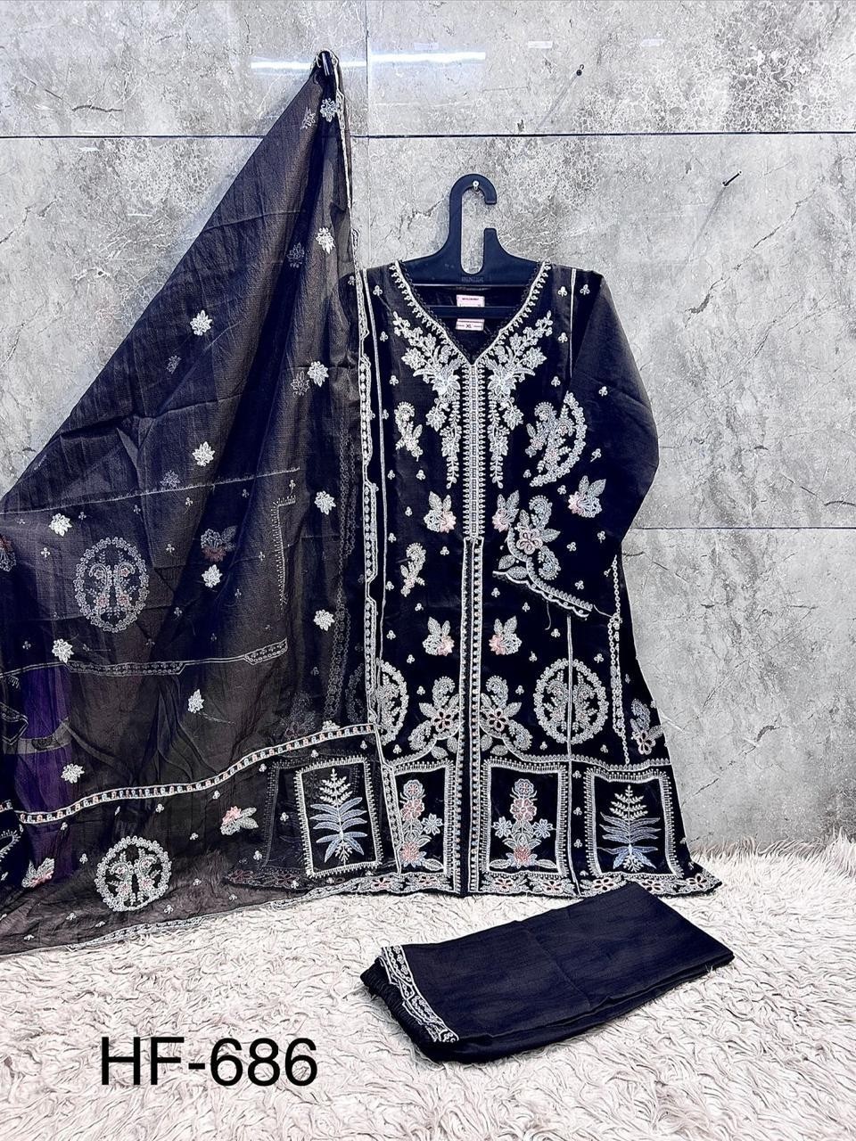 Pcs Pakistani Suit Set