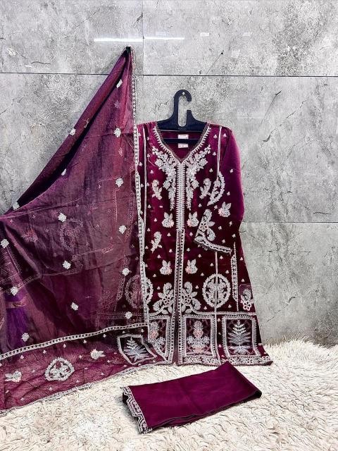 Pcs Pakistani Suit Set