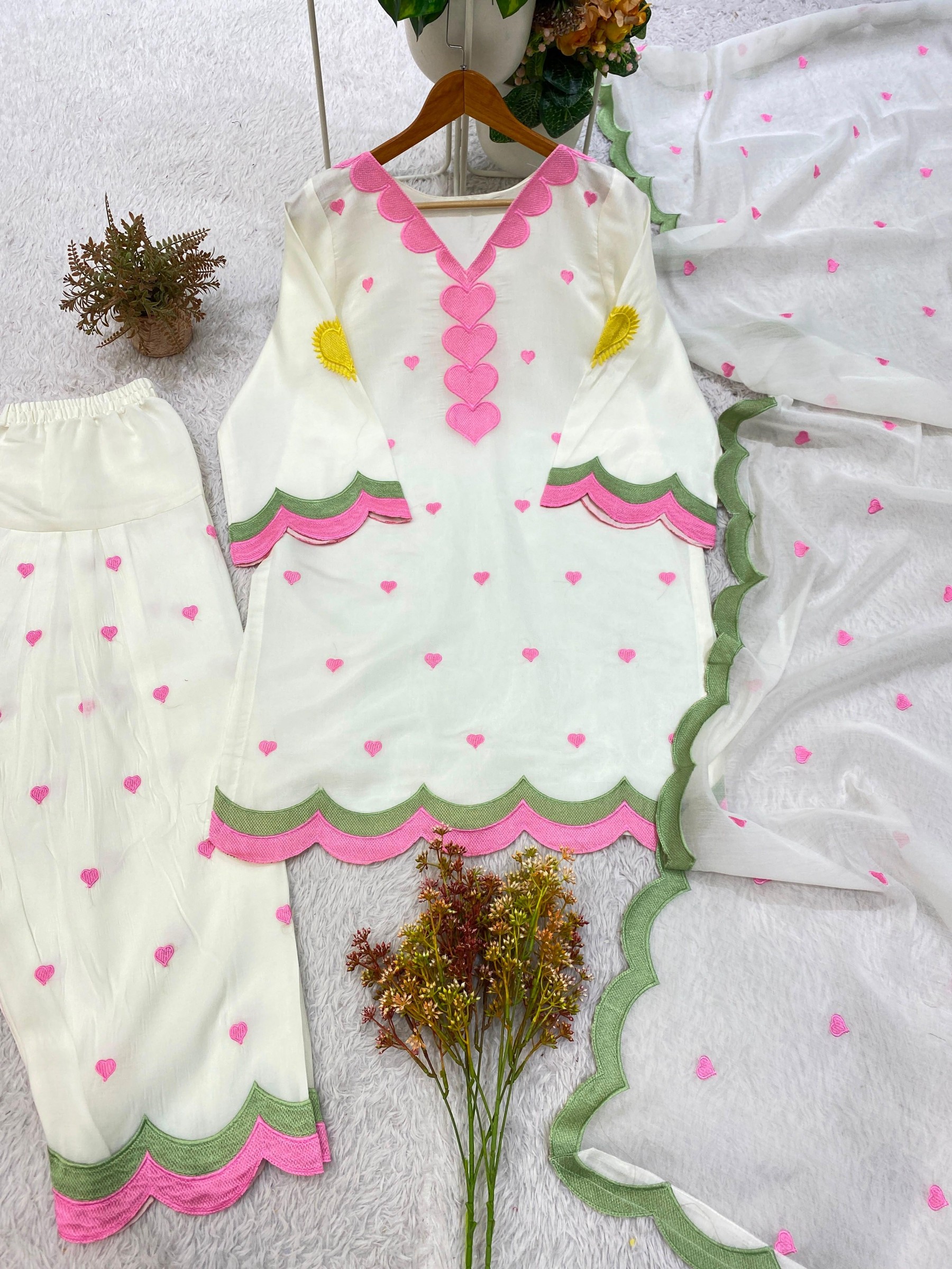 BE 490 Designer Mul Chanderi Embroidered Salwaar Suit Set Pakistani Suit Single Pis Wholesale Price 