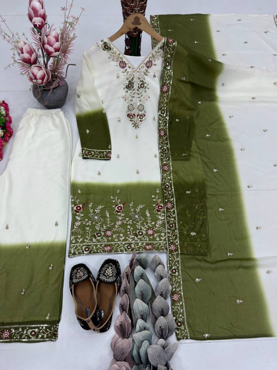 DB-39 | Dual Tone Peding Star Georgette Designer Set