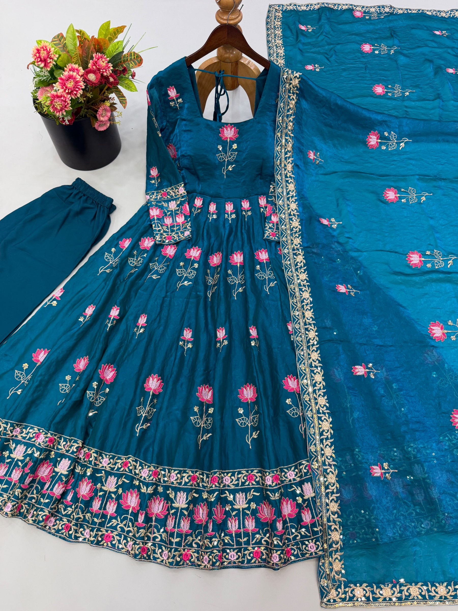 SR-1724 | Fendy Silk Festive Designer Gown Collection