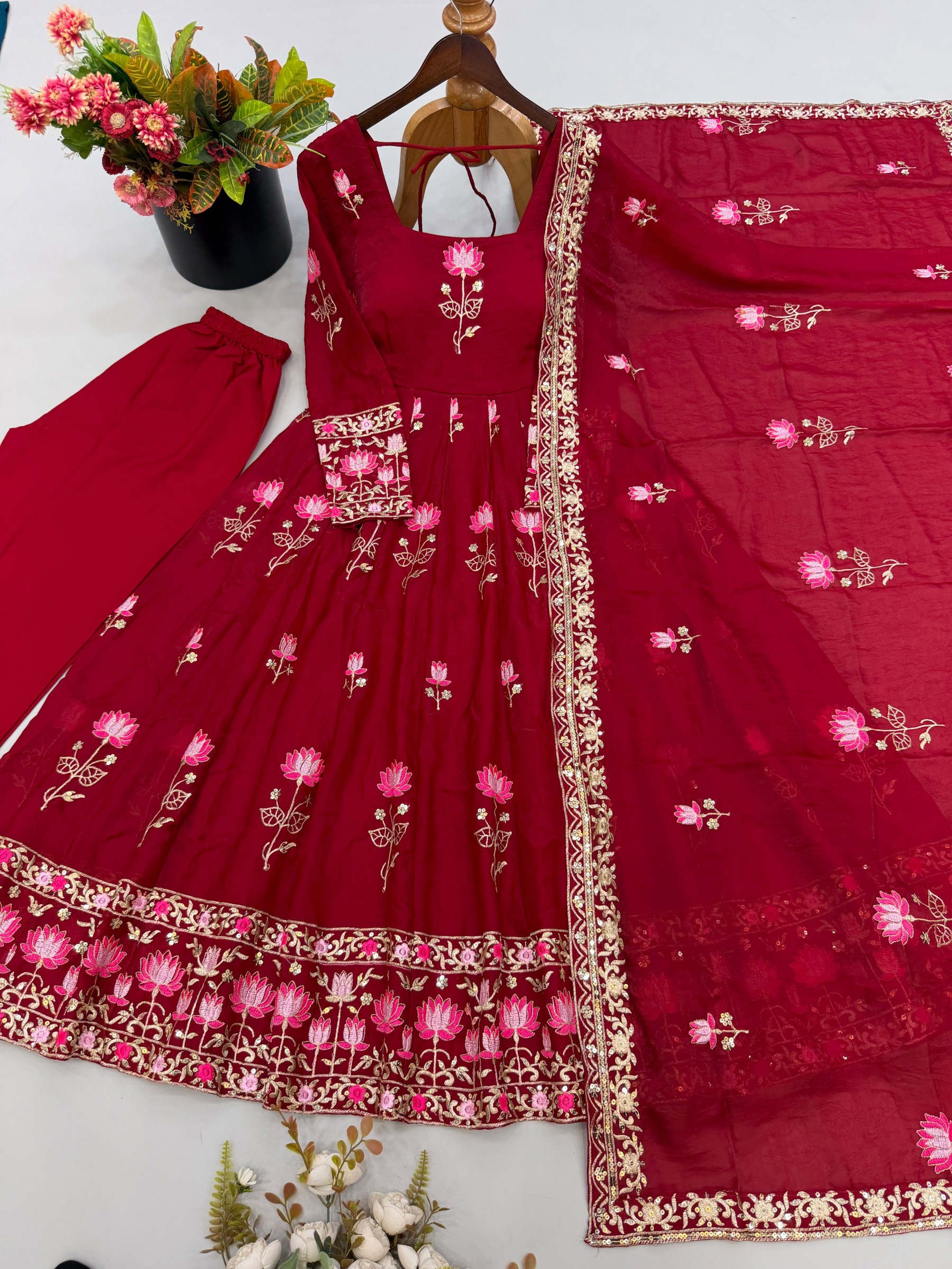 SR-1724 | Fendy Silk Festive Designer Gown Collection