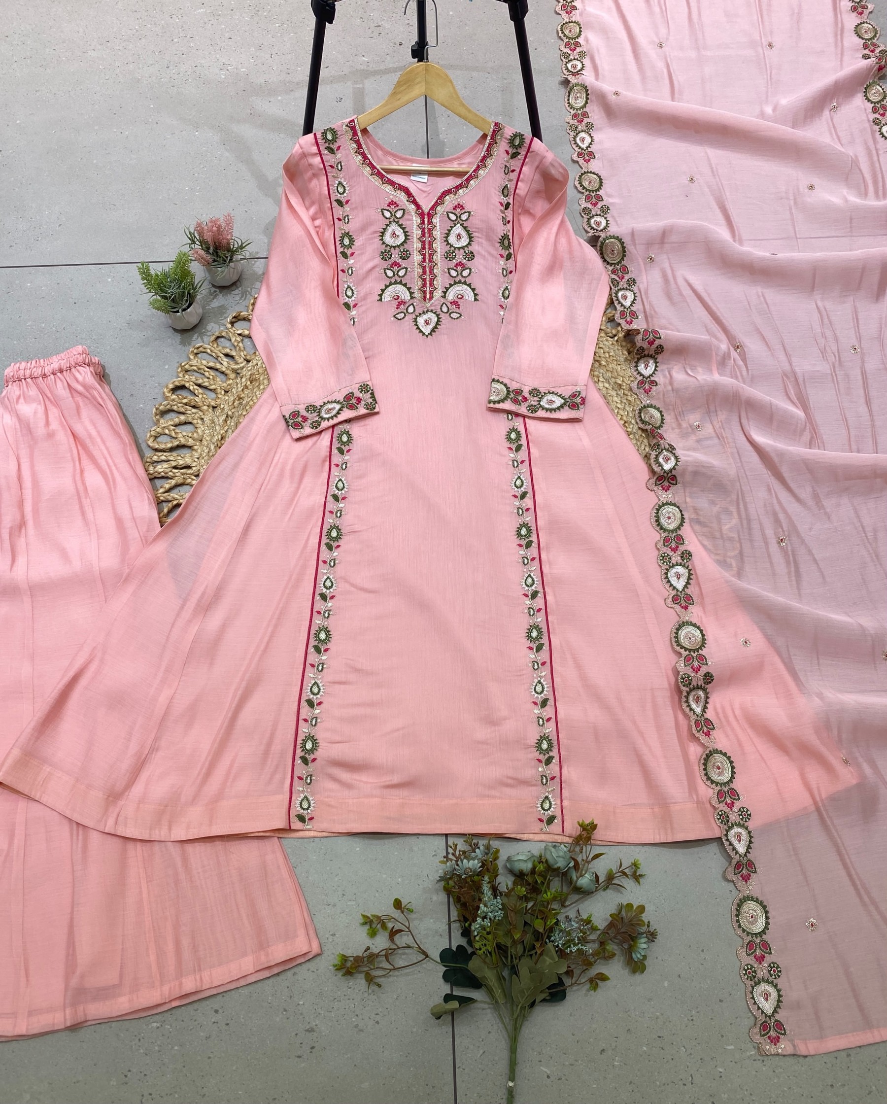 LG-2149 | Mul Chanderi Sequence Embroidered Festive Set