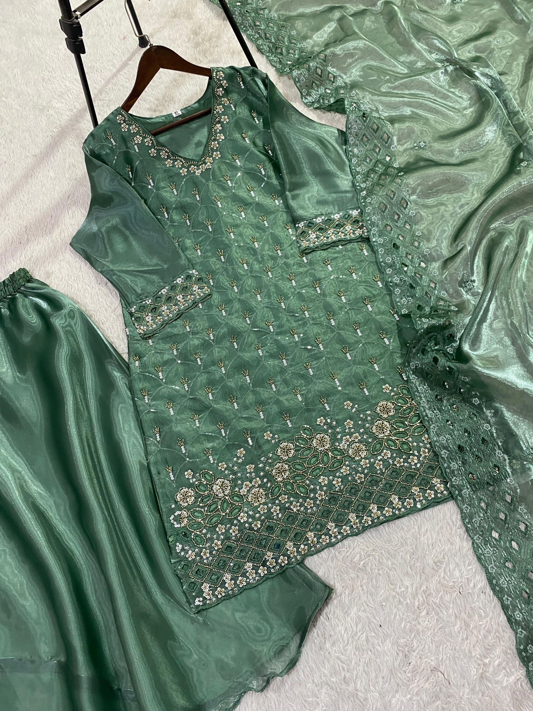 LOOMEERA | LM-17 | Fendy Beads & Sequence Designer Palazzo Collection