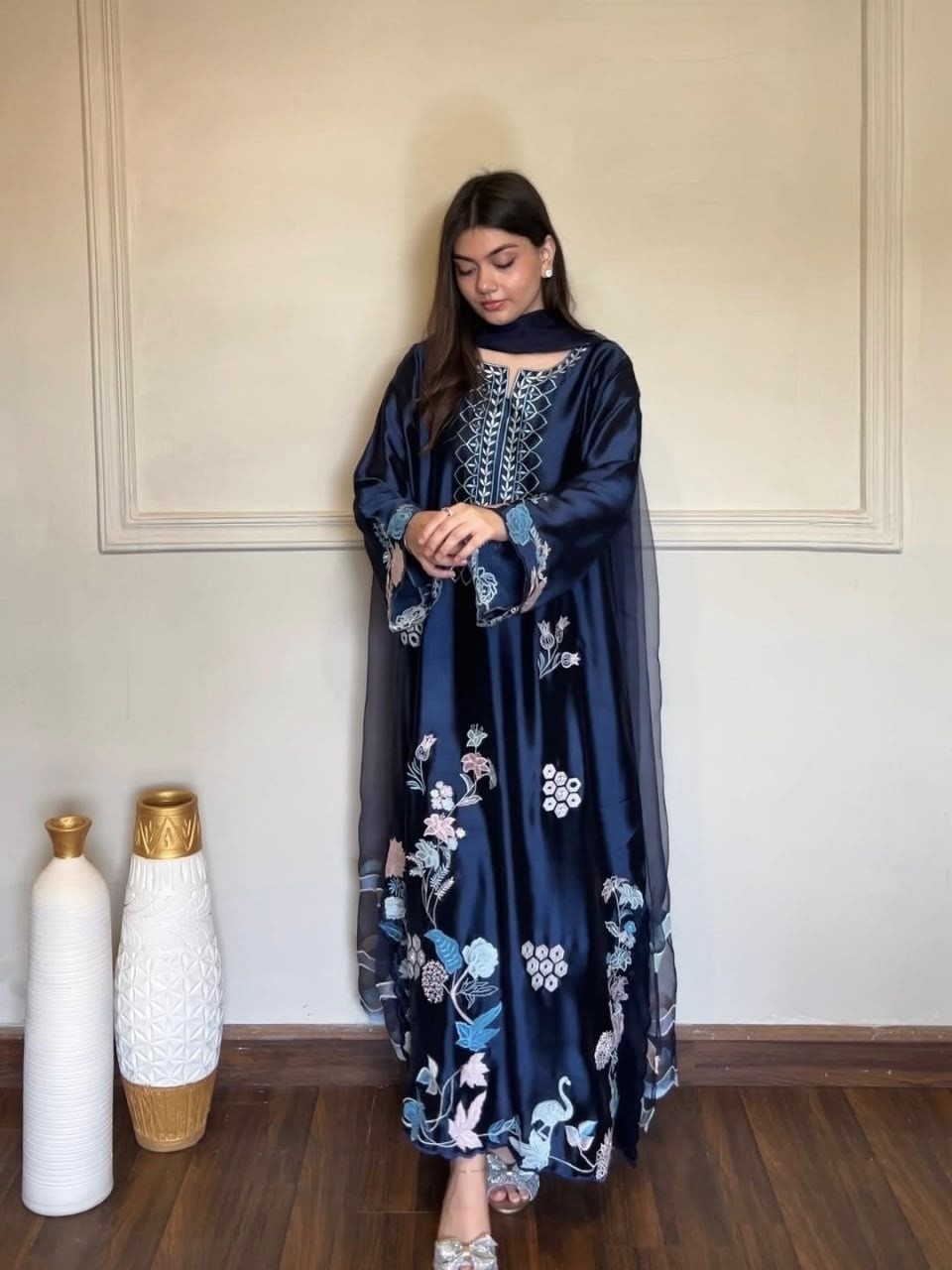 Premium Jura Silk Thread Work Kaftan With Pant & Organza Dupatta – 6053
