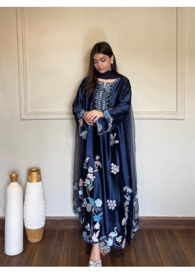 Premium Jura Silk Thread Work Kaftan With Pant & Organza Dupatta – 6053